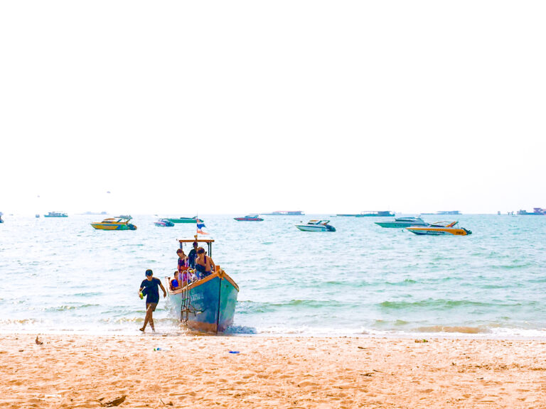 Exploring Pattaya: From Day to Nightlife in One Day